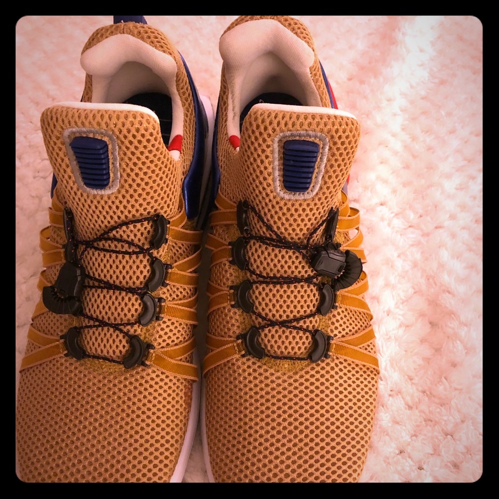 Running shoes